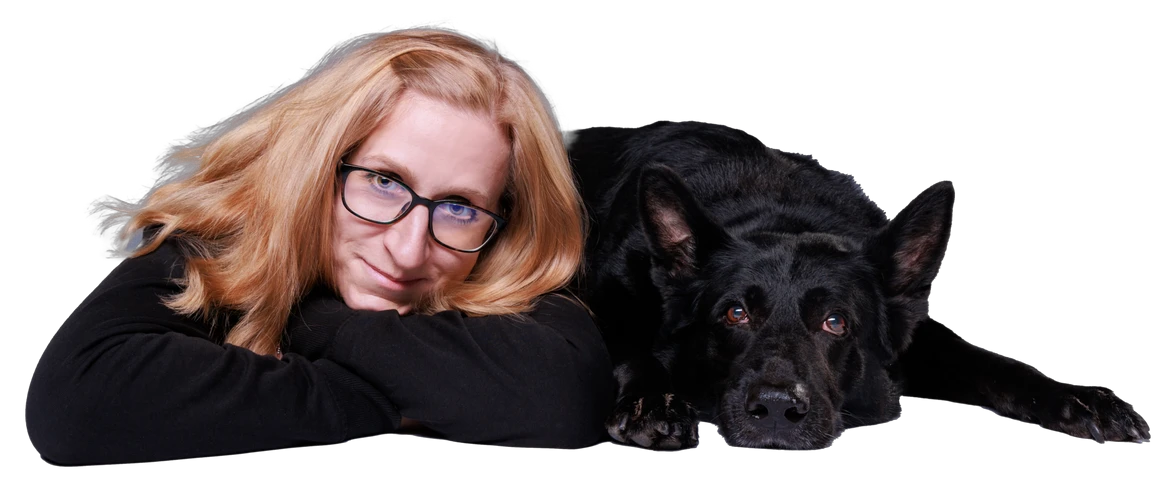 Kobieta i&nbsp;czarny pies